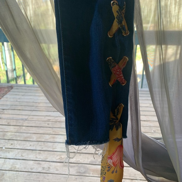 Blue jeans - Picture 4 of 4